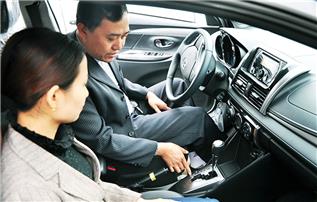 Hướng dẫn lái xe số tự động cho người mới an toàn